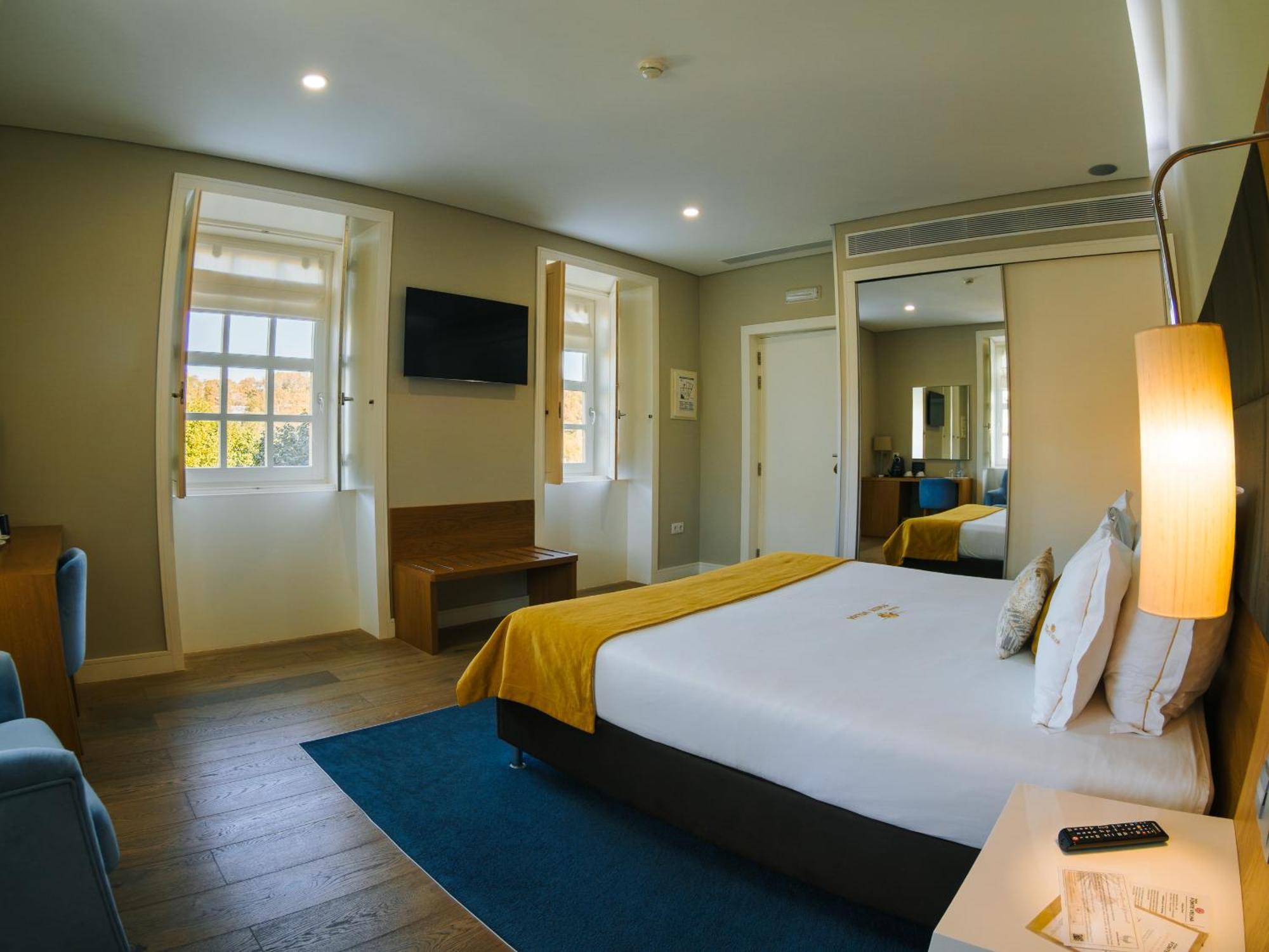 Quarto Duplo com Vista Jardim